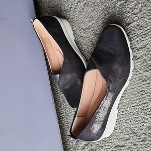 Cute Black Wedge Sneakers with Metallic Shimmer Size 7 Taryn Rose Eliza